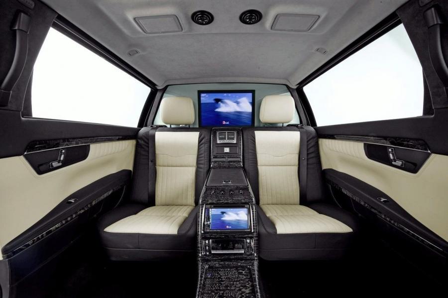  Mercedes-Benz S600 Guard Pullman Limousine 2007 года  (фото 2 из 22)